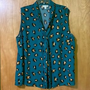 Tahari teal sleeveless top with cheetah print. Never worn. Size 2x.